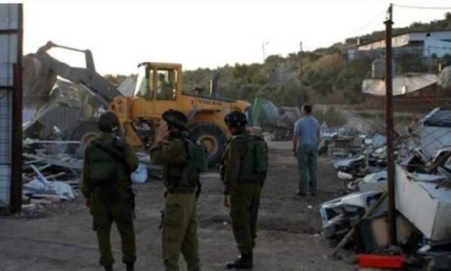 العدو الإسرائيلي يهدم منازل ومنشآت فلسطينية في القدس وسلفيت