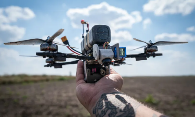 ما سر الحيرة العالمية في مواجهة الطائرات المسيرة؟