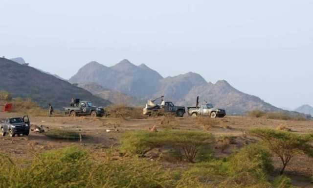 قبائل الوازعية تجبر عناصر “طارق عفاش” على الانسحاب بقوة السلاح