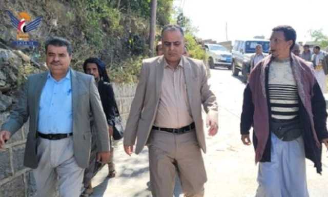 محافظ حجة يتفقد مشروع معالجة الانهيارات ويشيد بالجهود المبذولة