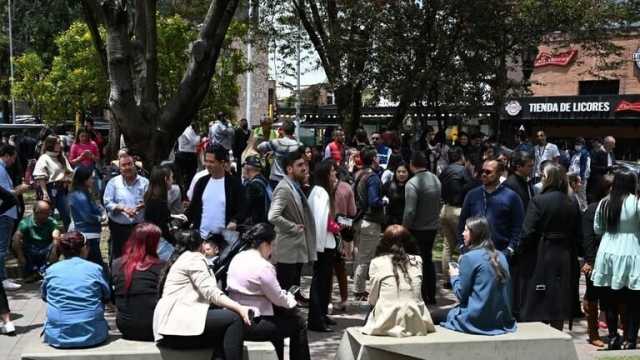 انهيار سقف مبنى الكونغرس في كولومبيا