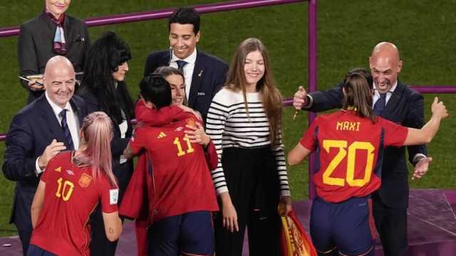 بطلات العالم يواصلن التمرد
