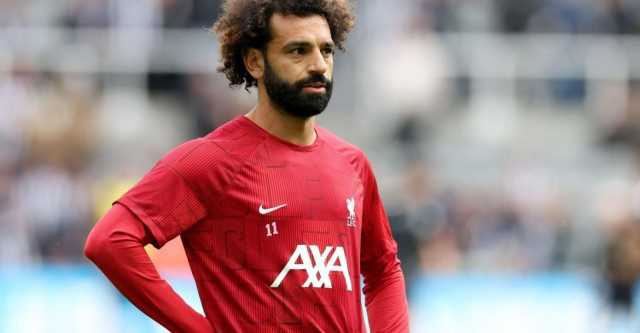 محمد صلاح يخبر زملائه بموقفه بشأن رحيله