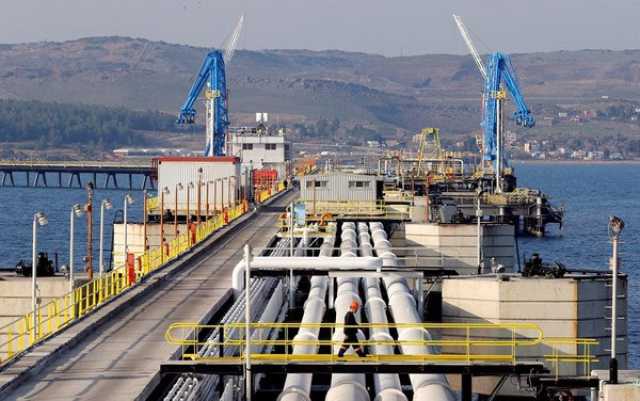 لجنة نيابية تؤشر نقاطا خلافية حول تصدير النفط عبر جيهان