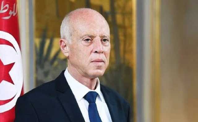 الرئيس التونسي يقيل وزير الاقتصاد والتخطيط