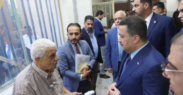 السوداني يجري جولة في دائرة تسجيل الشركات في وزارة التجارة