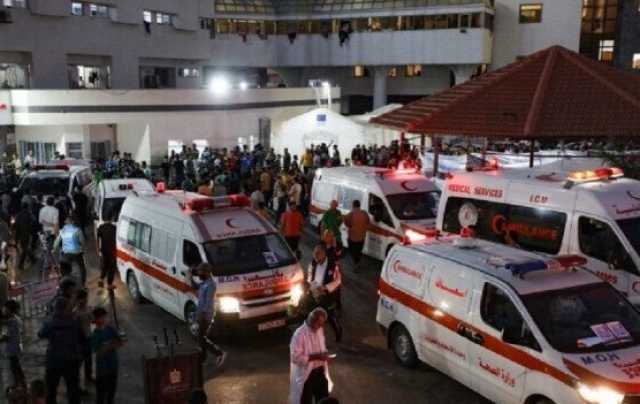 مئات الأشخاص يغادرون قسراً مستشفى الشفاء في غزة