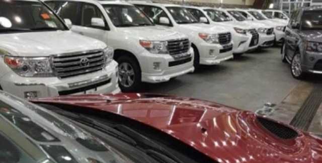 بعد ادراج استيراد السيارات على المنصة الالكترونية للدولار.. هل يسهم الاجراء في خفض اسعارها؟