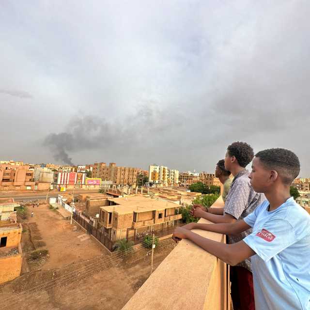 قصف جوي بالخرطوم.. والجيش يدفع بتعزيزات لتمشيط أم درمان