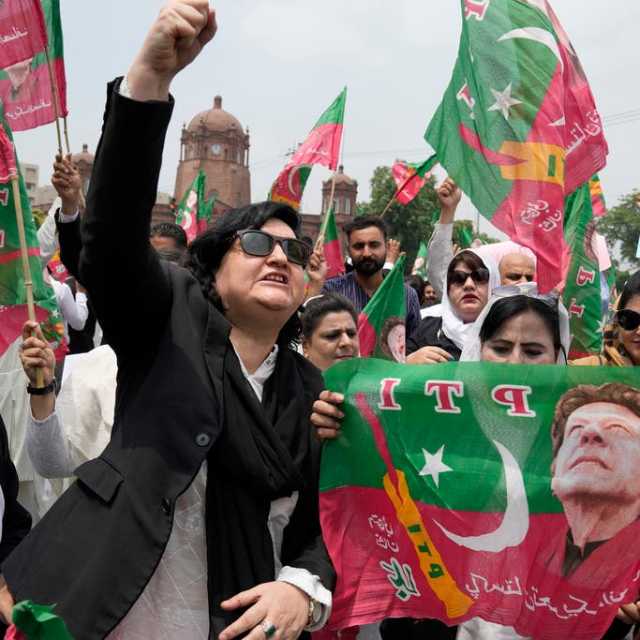 محتجز بظروف مزرية.. منع عمران خان من العمل السياسي 5 سنوات