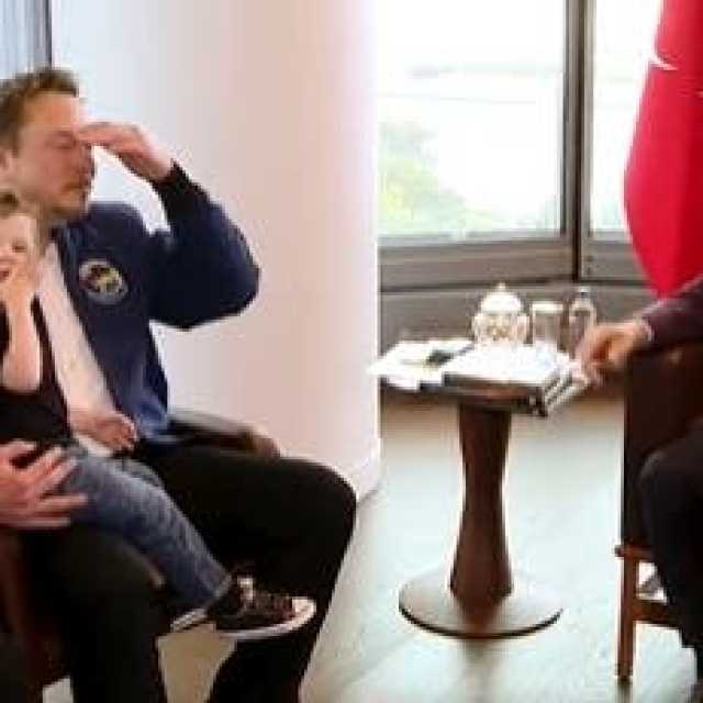ماسك: 'إكس' ستفرض رسوماً شهرية مقابل استخدام المنصة