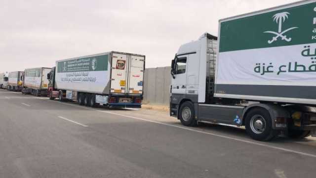 محلل سياسي فلسطيني: الاحتلال يعرقل دخول ثلثي المساعدات اليومية إلى غزة