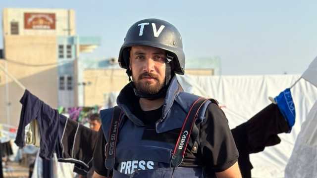 مصور فلسطيني فقد 15 من عائلته وحاصره الموت 4 مرات: العناية الإلهية أنقذتني