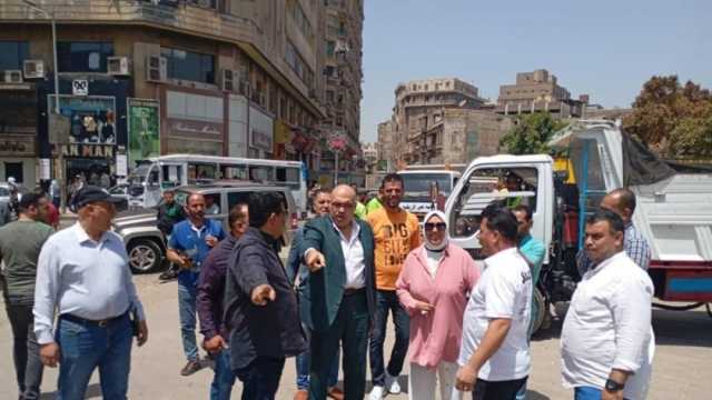 حملات موسعة لإزالة الإشغالات وإعادة الانضباط للشارع في القاهرة