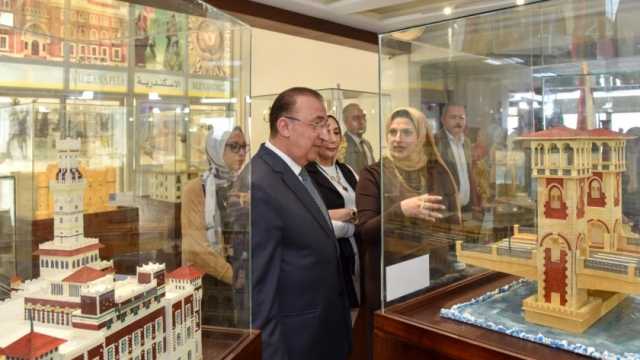 وضع 29 مجسما لأشهر معالم وشخصيات الإسكندرية في مدخل ديوان المحافظة