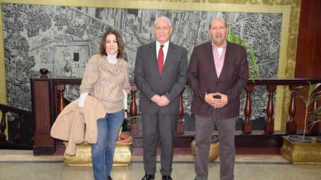 محافظ الأقصر يستقبل مسؤولي المؤتمر السنوي الرابع للتنمية المستدامة