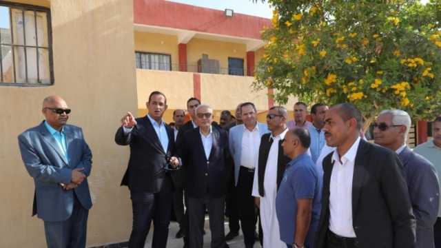 وزير التعليم يتفقد الفصول سابقة التجهيز في مدرسة الضبعة الإعدادية
