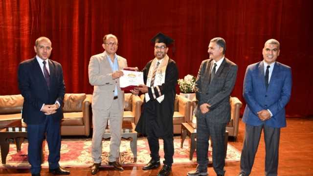 جامعة حلوان تحتفل بتخريج الدفعة الرابعة من برنامج تأهيل المعلمين