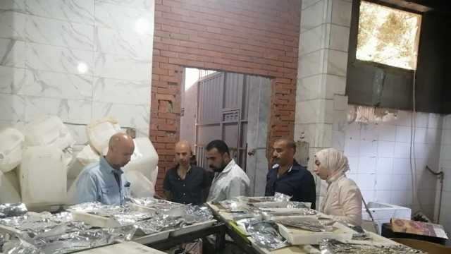 ضبط 8 أطنان أغذية فاسدة وإغلاق مصنع حلويات بالشرقية