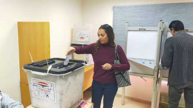 ريهام السهلي وكريم كوجاك يدليان بصوتيهما في مدينة الإنتاج الإعلامي