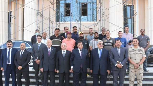 رئيس مجلس الدولة يتفقد مبنى المحكمة في التجمع الخامس (صور)