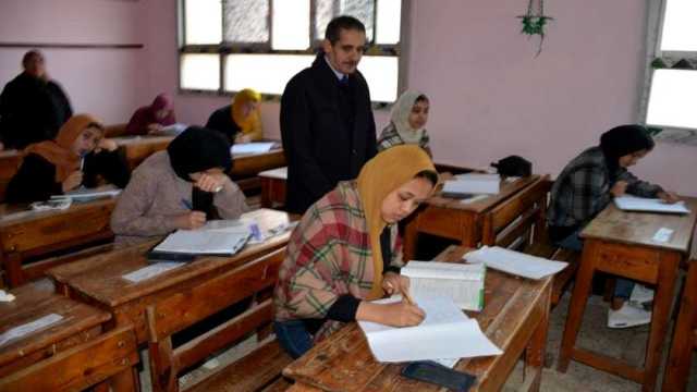 الدرجات والأسئلة.. مواصفات ورقة امتحان الدراسات الاجتماعية للصف الثالث الإعدادي