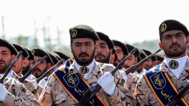 مقارنة بين جيشي باكستان وإيران بعد الضربات المتبادلة.. مخاوف من النووي