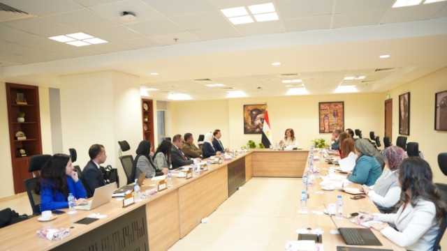 وزيرة التخطيط تناقش تقرير منظمة «OECD» حول أهم ملامح الاقتصاد المصري