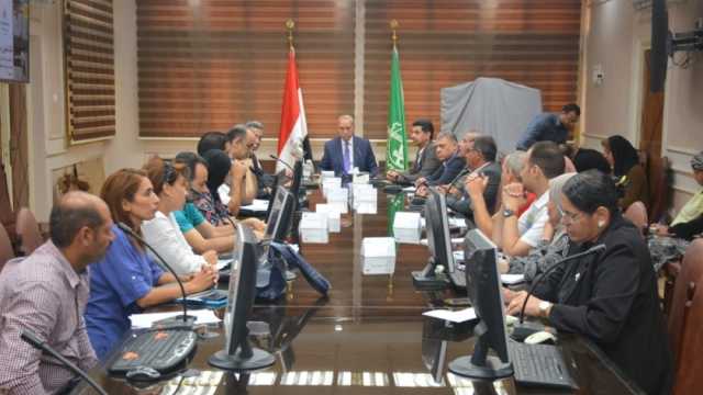 إقامة كوبريي مشاة على محور العصار لخدمة المواطنين والحفاظ على أرواحهم