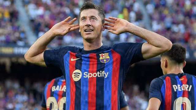 حكاية الصراع الأبدي بين برشلونة وريال مدريد.. من هم ملوك الريمونتادا؟