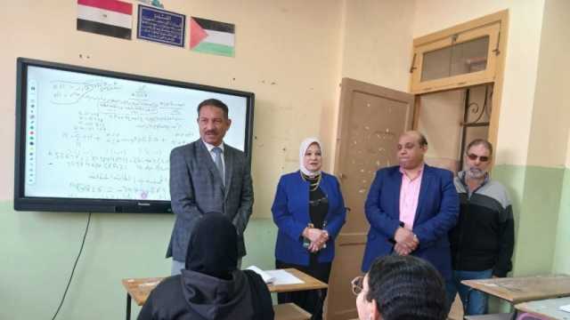 «تعليم الجيزة» يشدد على أهمية توعية الطلاب بمشروعات الدولة والحضور اليومي