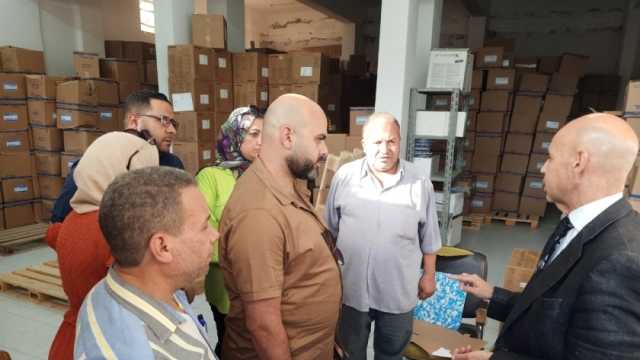 وكيل «صحة الشرقية» يتفقد مخزن الإمداد الدوائي في الصيادين بالزقازيق