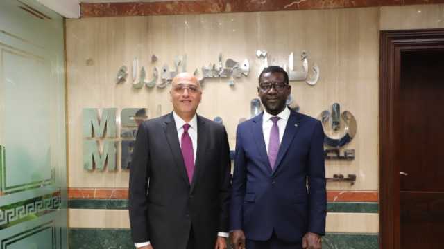 رئيس «تنمية المشروعات» يلتقي وزير التمويلات السنغالي لبحث تبادل الخبرات