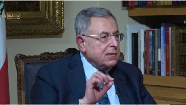 فؤاد السنيورة: لبنان لن ينجر للحرب.. وقادة الاحتلال الإسرائيلي يريدون تحويل بيروت إلى غزة