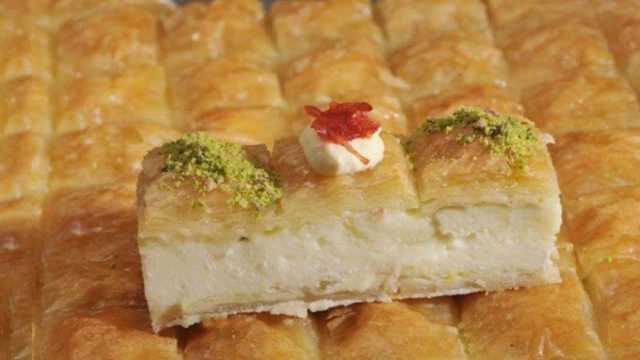 حلو اليوم| وصفة سهلة لعمل جلاش بالقشطة.. بأقل التكاليف
