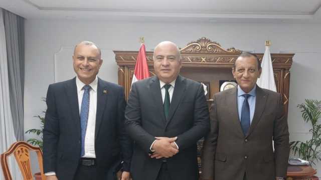 محافظ قنا يبحث أوجه التعاون مع رئيس هيئة موانئ البحر الأحمر لخدمة التعاون المشترك
