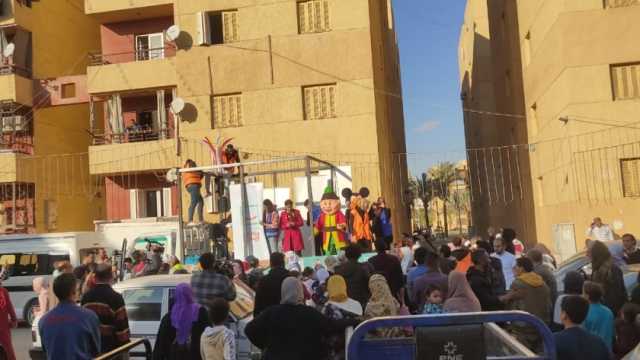 قوافل السعادة تصل دهشور.. فقرات أراجوز وفوازير وألعاب للأطفال