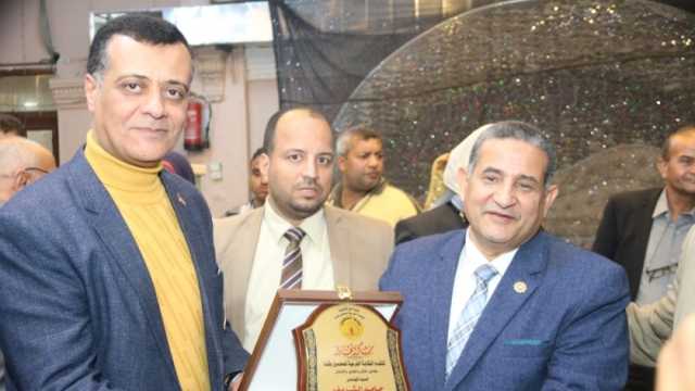 «معلمين قنا» تكرم قيادات التربية والتعليم لنجاح تنظيم الانتخابات الرئاسية