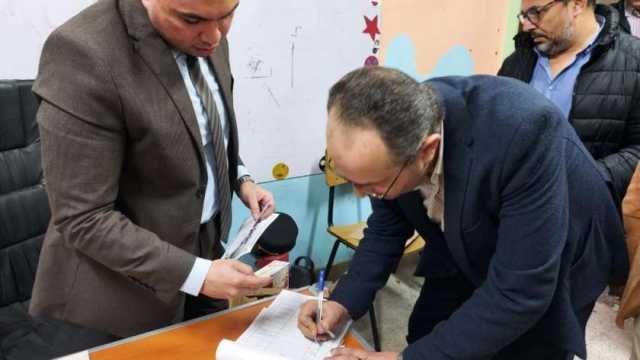 رئيس شركة المقاولون العرب يدلي بصوته في الانتخابات الرئاسية