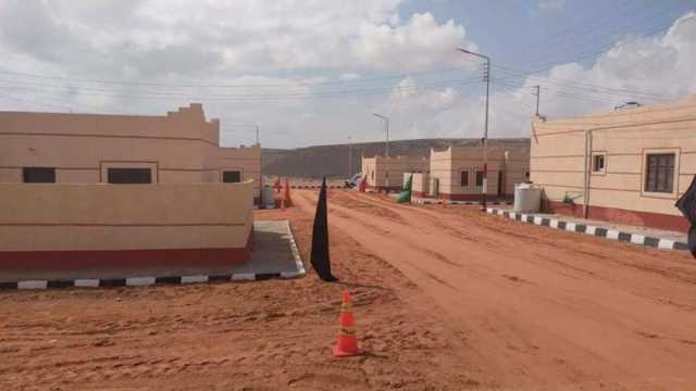 رياح خفيفة تضرب العريش وإزالة الرمال من طريق وسط سيناء