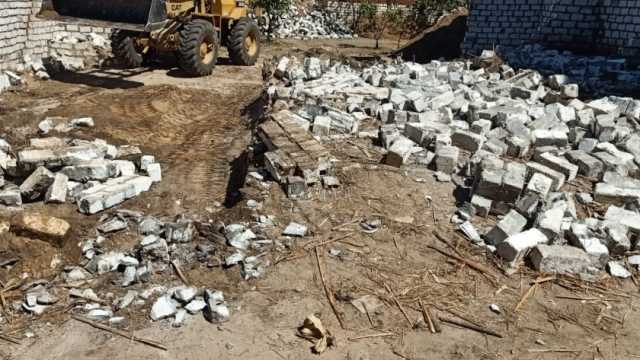 إزالة 8 مخالفات بناء في سوهاج وتحرير محاضر لأصحابها