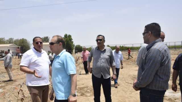 إزالة التعديات على شريط المعاهدة الملاصق للمجرى الملاحي لقناة السويس