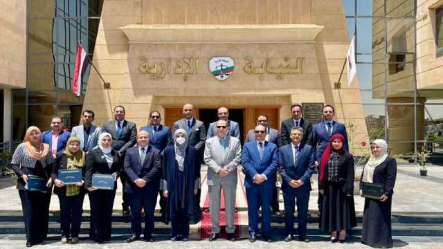 رئيس النيابة الإدارية يكرم الفائزين في المسابقة البحثية للدراسات