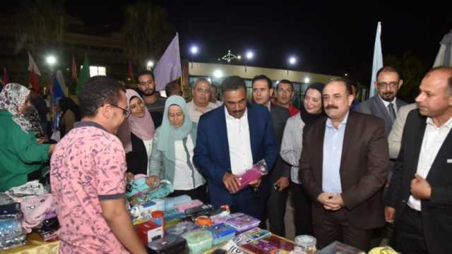 محافظ مطروح يفتتح معرض «بداية جديدة» لمنتجات الصناعات الحرفية (صور)