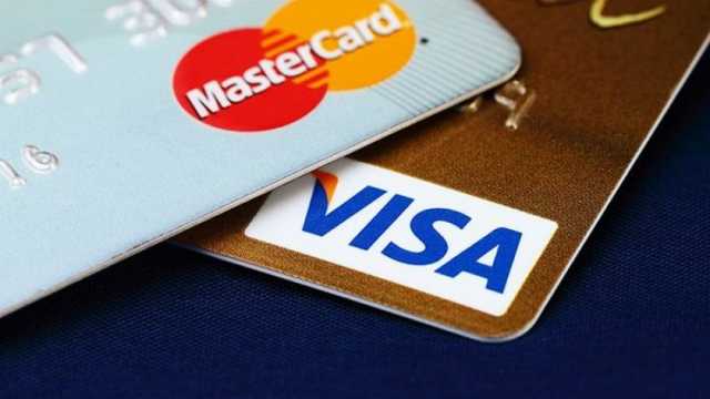 «س و ج».. كل ما تريد معرفته عن تعليمات استخدام البطاقات الائتمانية خلال السفر
