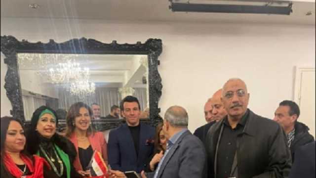 تجمعات الجاليات المصرية بميلانو وهولندا للمشاركة في الانتخابات الرئاسية