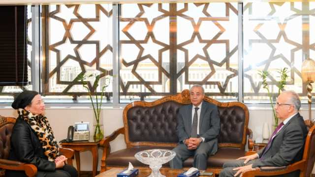 «البيئة» تستعرض خطة التحكم في التلوث الصناعي بمصانع السكر.. و«التموين» تشيد بها