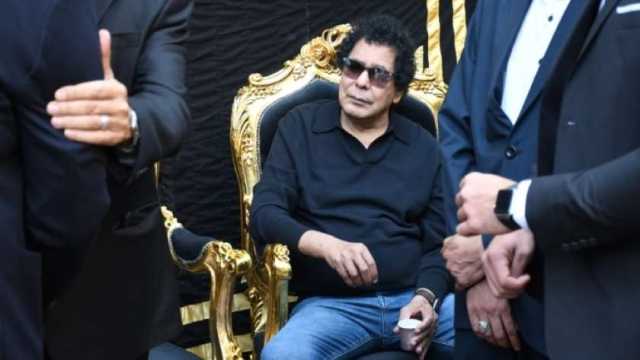 محمد منير أول الحاضرين لعزاء الشاعر مجدي نجيب