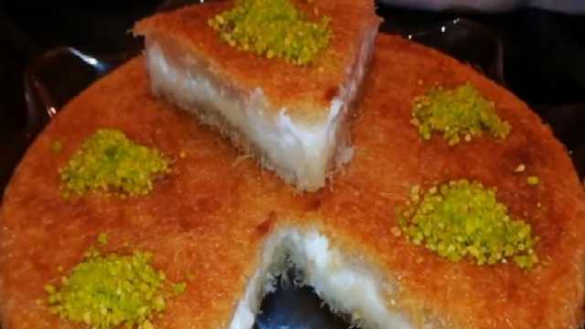 طريقة عمل الكنافة بالقشطة في دقائق معدودة زي الجاهزة