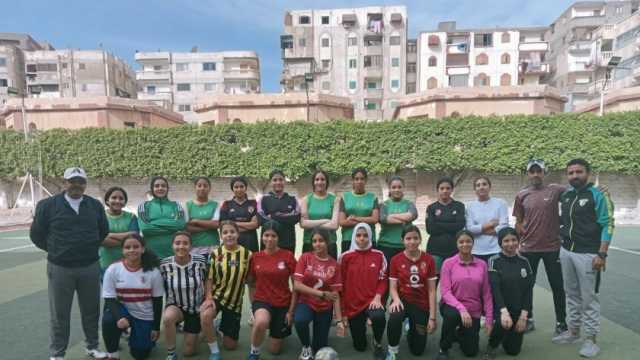 «في الملعب رجالة».. الكرة النسائية تغزو الإسكندرية وحلم الاحتراف يراود الفتيات